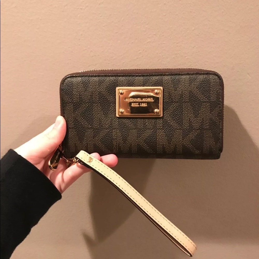 Michael Kors wallet